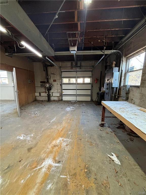 Emmaus Borough, Pennsylvania 18049, United States, ,Commercial,Pending,87283