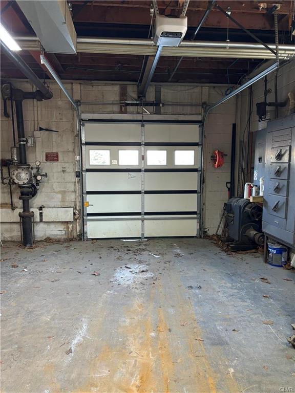 Emmaus Borough, Pennsylvania 18049, United States, ,Commercial,Pending,87283