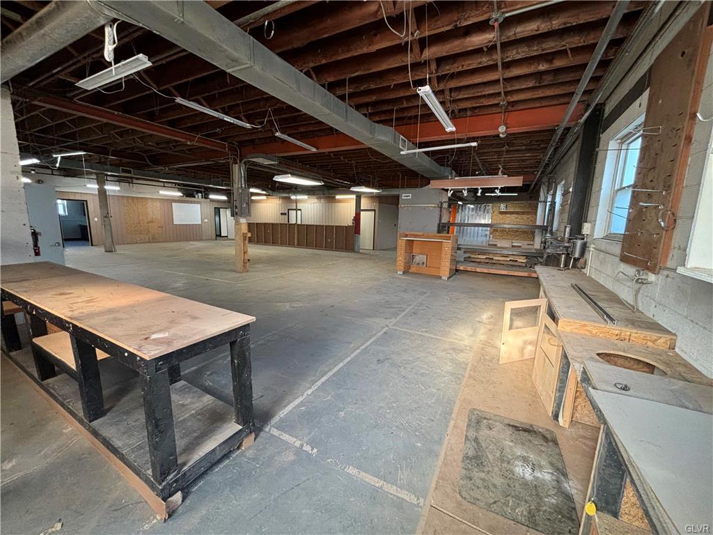 Emmaus Borough, Pennsylvania 18049, United States, ,Commercial,Pending,87283