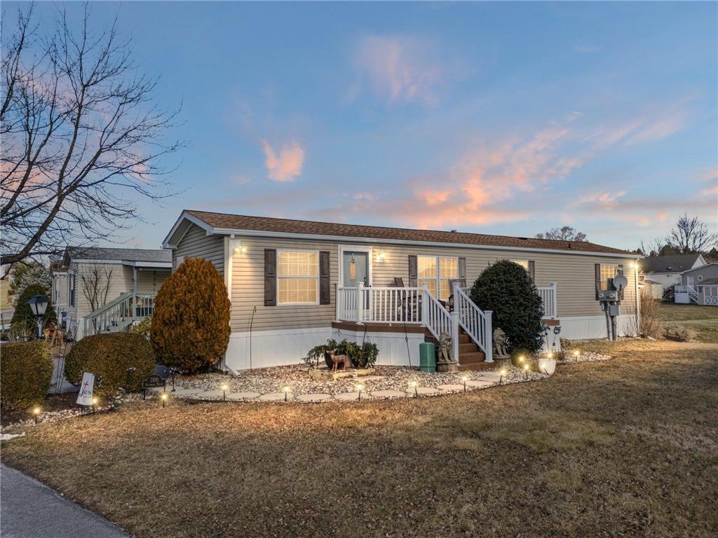 Lower Macungie Twp, Pennsylvania 18062, United States, 2 Bedrooms Bedrooms, ,1 BathroomBathrooms,Residential,Pending,17511