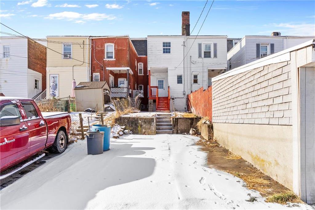 Allentown City, Pennsylvania 18103, United States, 4 Bedrooms Bedrooms, ,1 BathroomBathrooms,Residential,Pending,15884