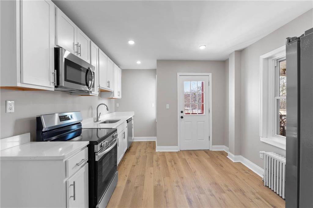 Allentown City, Pennsylvania 18103, United States, 4 Bedrooms Bedrooms, ,1 BathroomBathrooms,Residential,Pending,15884