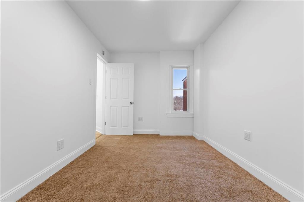 Allentown City, Pennsylvania 18103, United States, 4 Bedrooms Bedrooms, ,1 BathroomBathrooms,Residential,Pending,15884