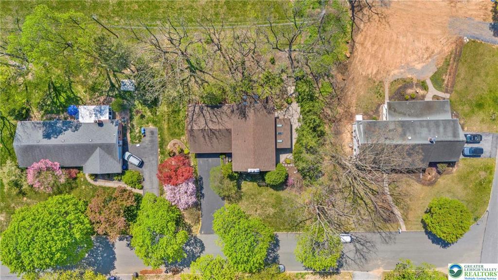 Allentown City, Pennsylvania 18104, United States, 4 Bedrooms Bedrooms, ,3 BathroomsBathrooms,Residential,Pending,121234