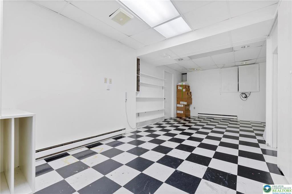 Allentown City, Pennsylvania 18104, United States, 4 Bedrooms Bedrooms, ,3 BathroomsBathrooms,Residential,Pending,121234