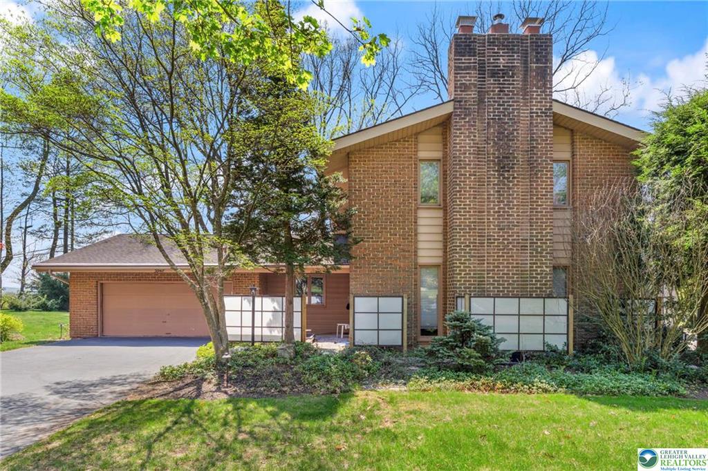 Allentown City, Pennsylvania 18104, United States, 4 Bedrooms Bedrooms, ,3 BathroomsBathrooms,Residential,Pending,121234