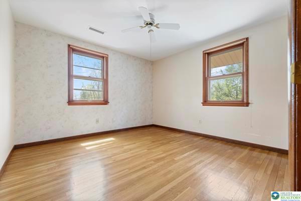 Allentown City, Pennsylvania 18104, United States, 4 Bedrooms Bedrooms, ,3 BathroomsBathrooms,Residential,Pending,121234