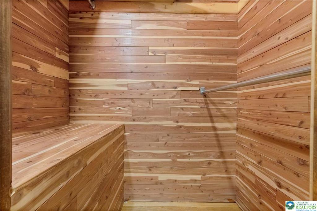 Allentown City, Pennsylvania 18104, United States, 4 Bedrooms Bedrooms, ,3 BathroomsBathrooms,Residential,Pending,121234