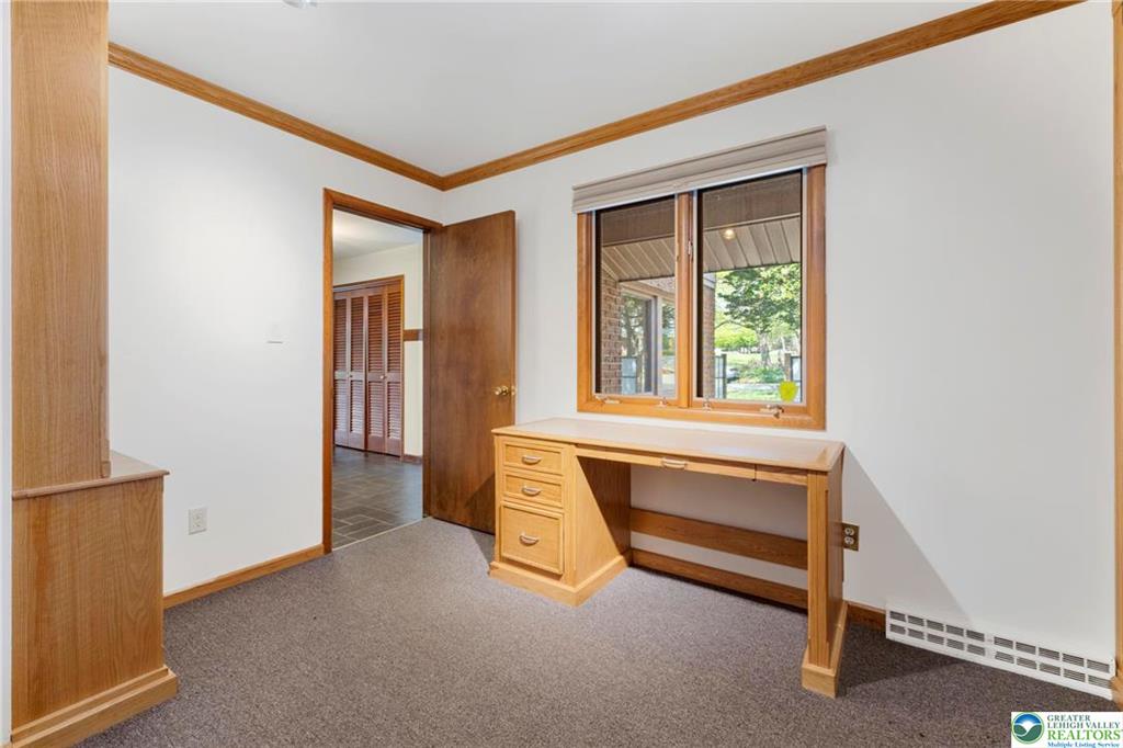 Allentown City, Pennsylvania 18104, United States, 4 Bedrooms Bedrooms, ,3 BathroomsBathrooms,Residential,Pending,121234