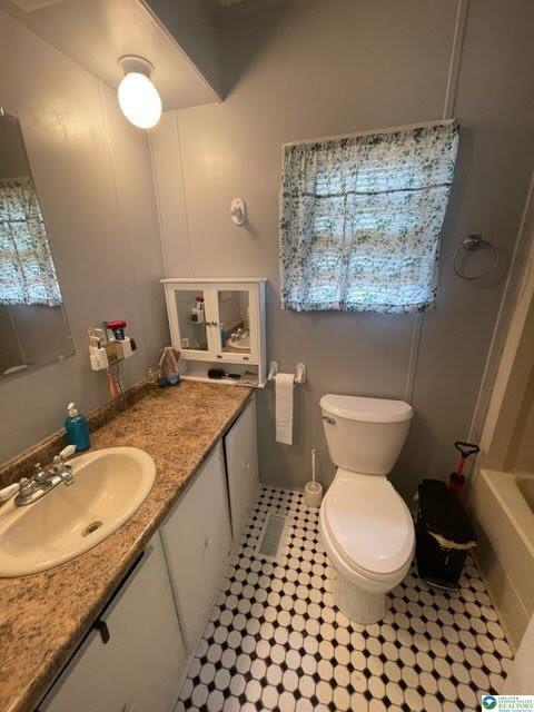 Moore Twp, Pennsylvania 18014, United States, 3 Bedrooms Bedrooms, ,2 BathroomsBathrooms,Residential,Active,140699