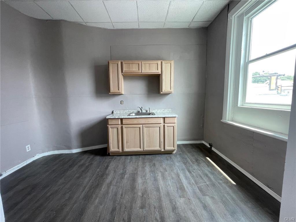 Tamaqua Borough, Pennsylvania 18252, United States, 8 Bedrooms Bedrooms, ,4 BathroomsBathrooms,Residential,Pending,102282