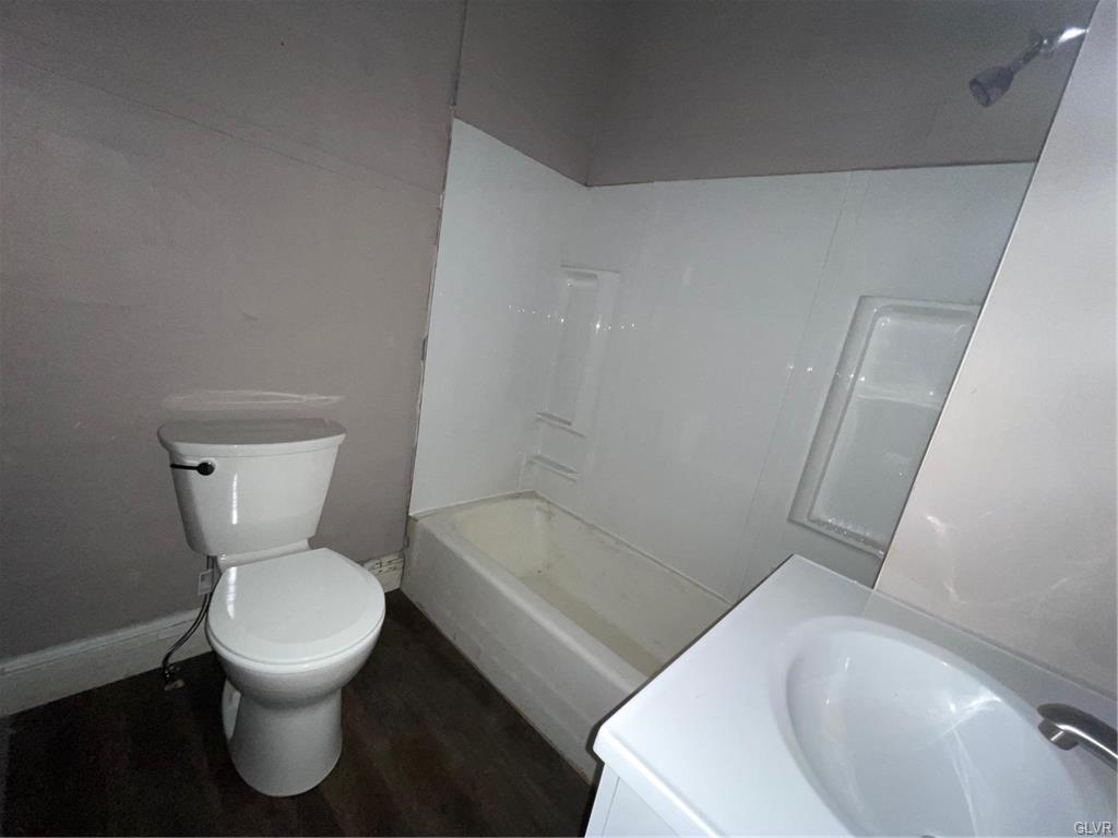 Tamaqua Borough, Pennsylvania 18252, United States, 8 Bedrooms Bedrooms, ,4 BathroomsBathrooms,Residential,Pending,102282