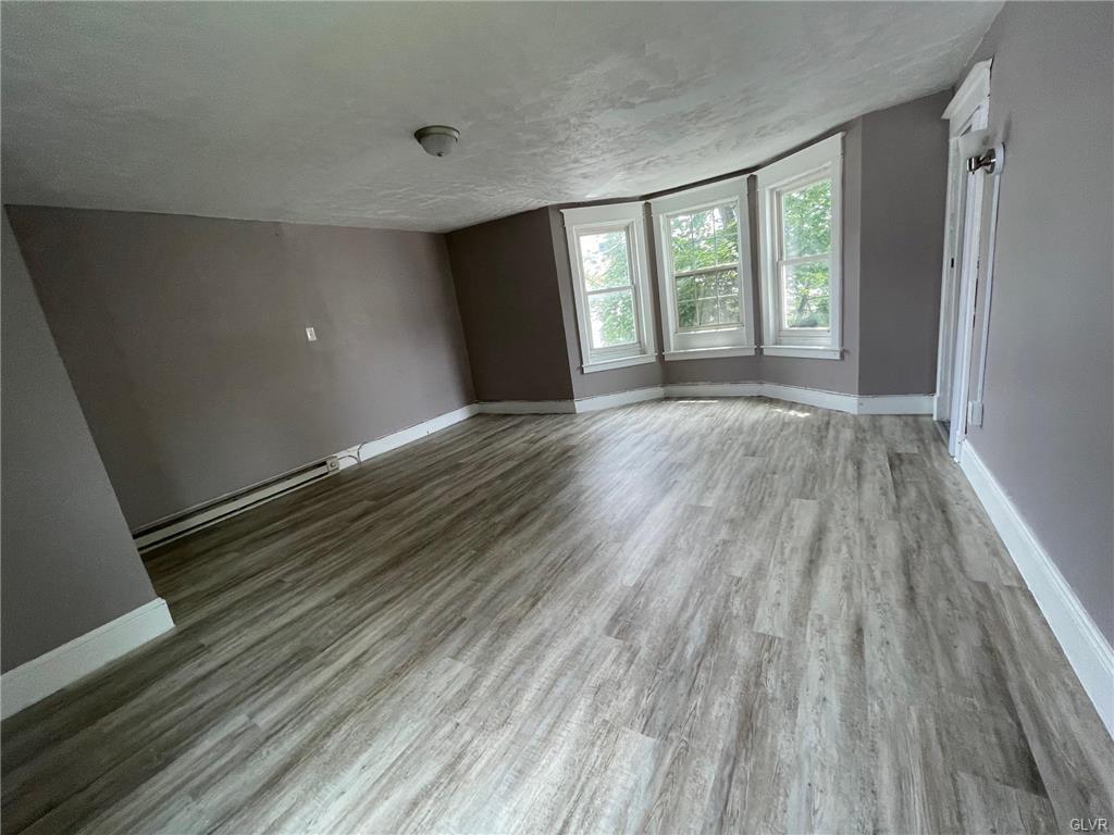 Tamaqua Borough, Pennsylvania 18252, United States, 8 Bedrooms Bedrooms, ,4 BathroomsBathrooms,Residential,Pending,102282