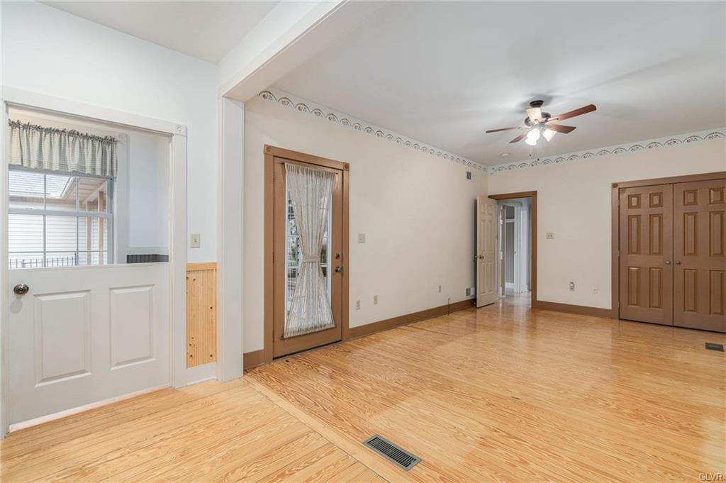 Topton Borough, Pennsylvania 19562, United States, 3 Bedrooms Bedrooms, ,4 BathroomsBathrooms,Residential,Pending,106274