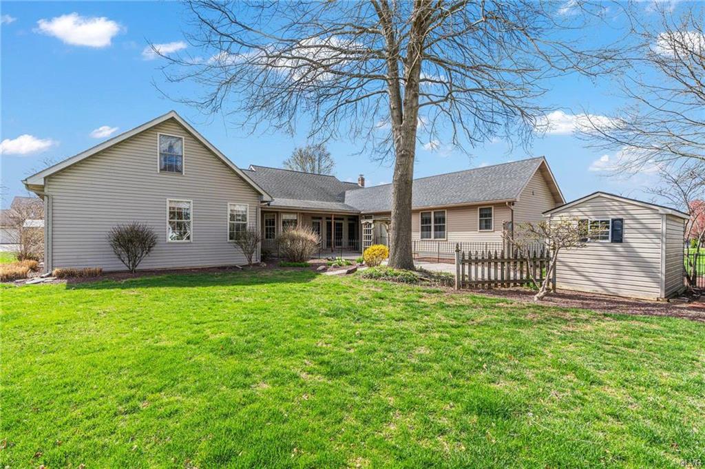 Topton Borough, Pennsylvania 19562, United States, 3 Bedrooms Bedrooms, ,4 BathroomsBathrooms,Residential,Pending,106274