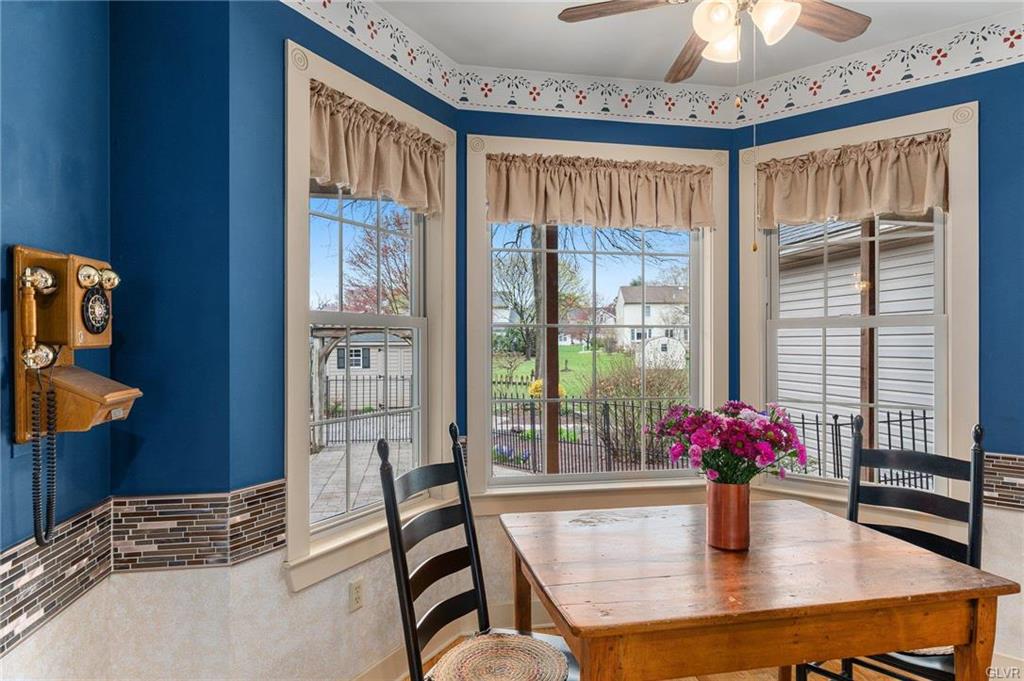 Topton Borough, Pennsylvania 19562, United States, 3 Bedrooms Bedrooms, ,4 BathroomsBathrooms,Residential,Pending,106274