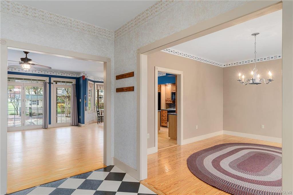 Topton Borough, Pennsylvania 19562, United States, 3 Bedrooms Bedrooms, ,4 BathroomsBathrooms,Residential,Pending,106274