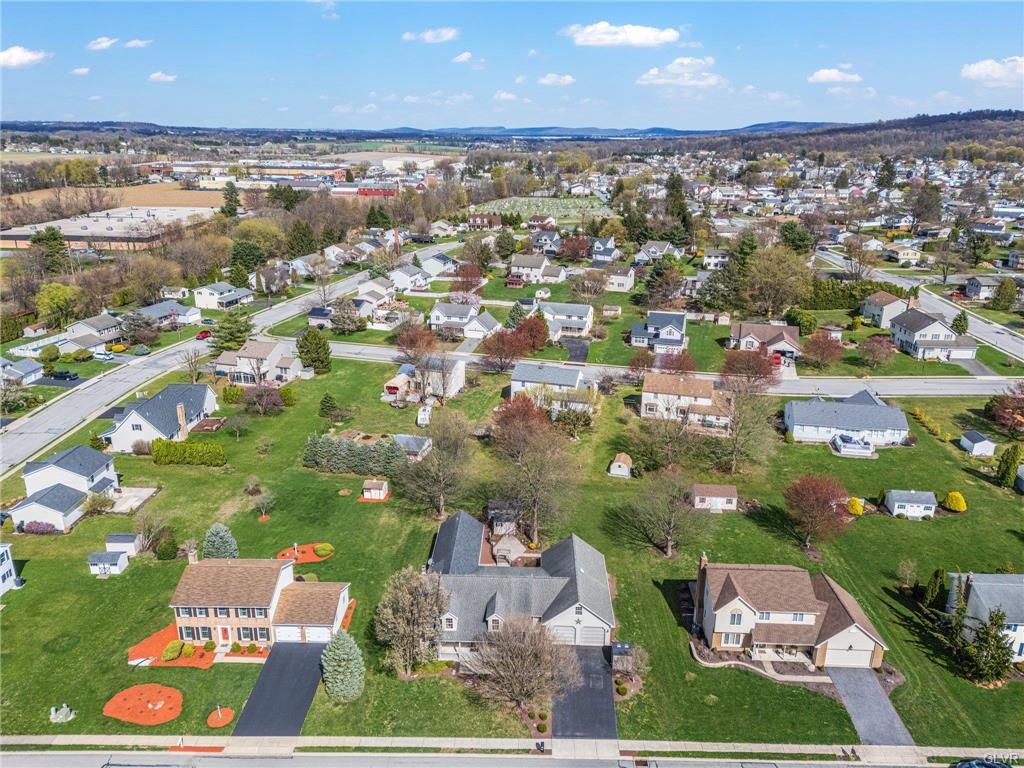 Topton Borough, Pennsylvania 19562, United States, 3 Bedrooms Bedrooms, ,4 BathroomsBathrooms,Residential,Pending,106274