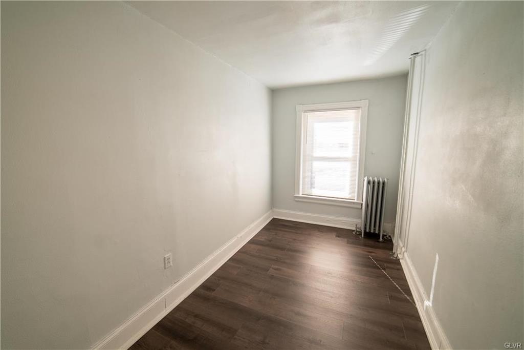 Allentown City, Pennsylvania 18102, United States, 5 Bedrooms Bedrooms, ,2 BathroomsBathrooms,Residential,Pending,86900