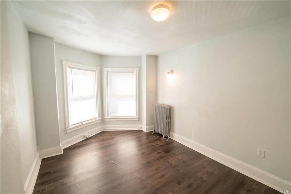 Allentown City, Pennsylvania 18102, United States, 5 Bedrooms Bedrooms, ,2 BathroomsBathrooms,Residential,Pending,86900