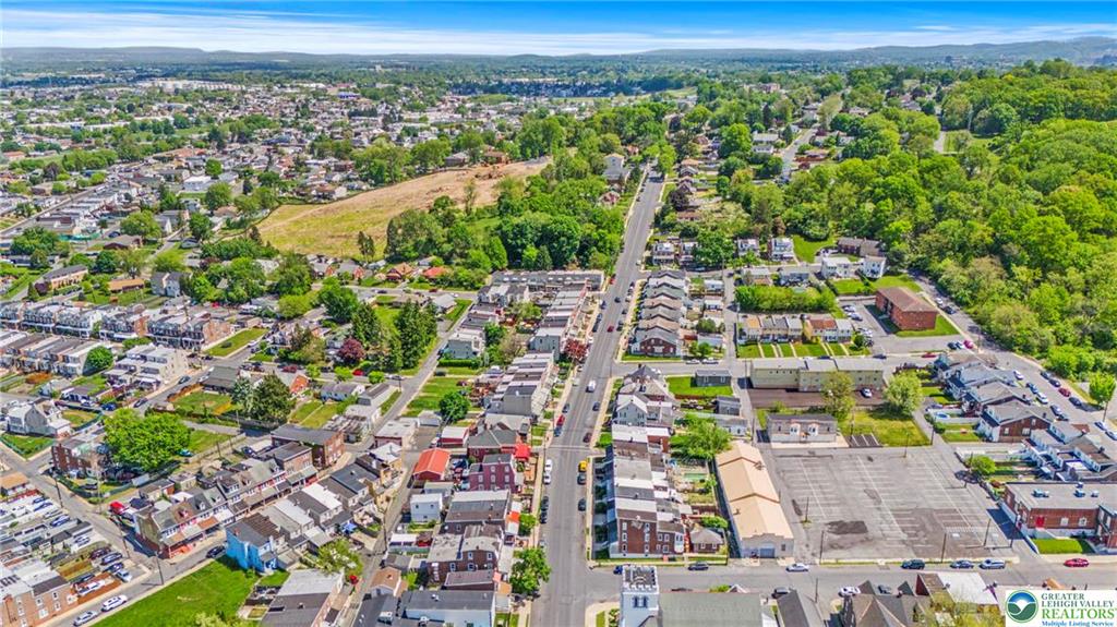 Allentown City, Pennsylvania 18109, United States, 4 Bedrooms Bedrooms, ,2 BathroomsBathrooms,Residential,Pending,127608