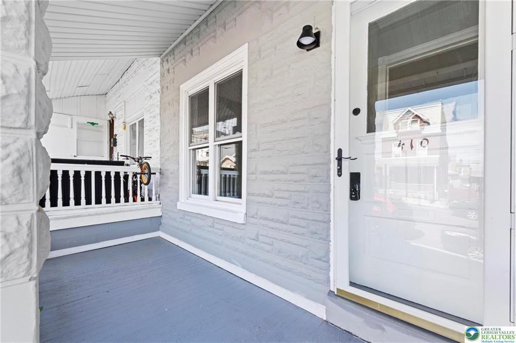 Allentown City, Pennsylvania 18109, United States, 4 Bedrooms Bedrooms, ,2 BathroomsBathrooms,Residential,Pending,127608