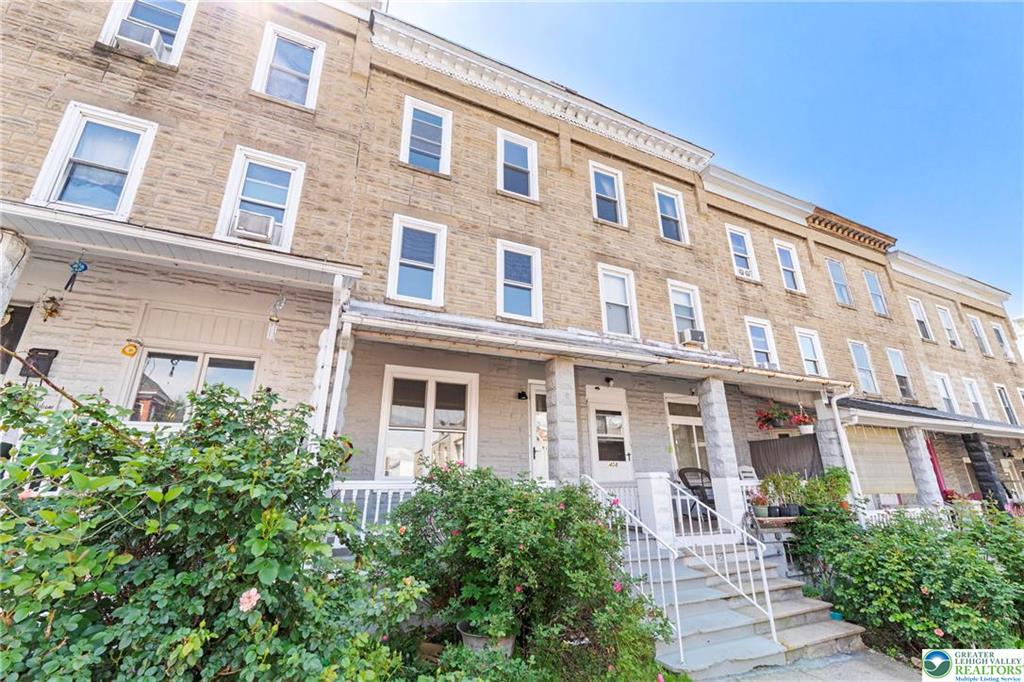 Allentown City, Pennsylvania 18109, United States, 4 Bedrooms Bedrooms, ,2 BathroomsBathrooms,Residential,Pending,127608