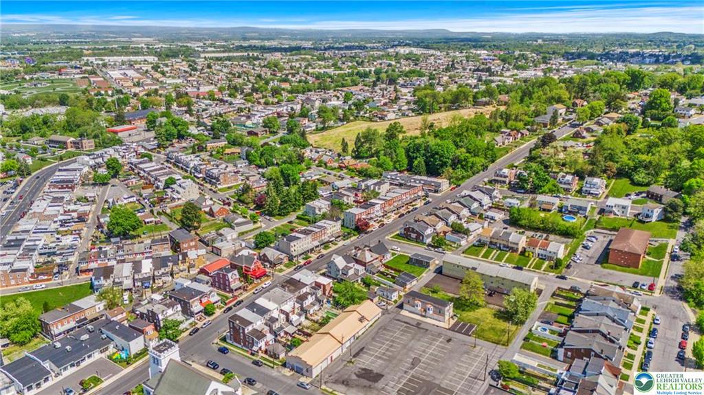 Allentown City, Pennsylvania 18109, United States, 4 Bedrooms Bedrooms, ,2 BathroomsBathrooms,Residential,Pending,127608