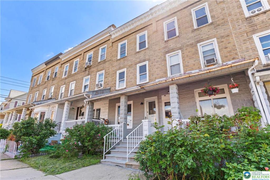 Allentown City, Pennsylvania 18109, United States, 4 Bedrooms Bedrooms, ,2 BathroomsBathrooms,Residential,Pending,127608