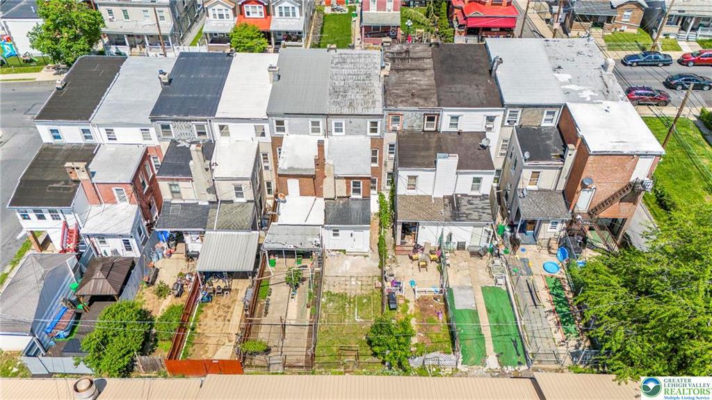 Allentown City, Pennsylvania 18109, United States, 4 Bedrooms Bedrooms, ,2 BathroomsBathrooms,Residential,Pending,127608