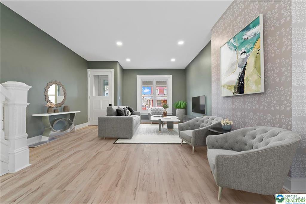 Allentown City, Pennsylvania 18109, United States, 4 Bedrooms Bedrooms, ,2 BathroomsBathrooms,Residential,Pending,127608