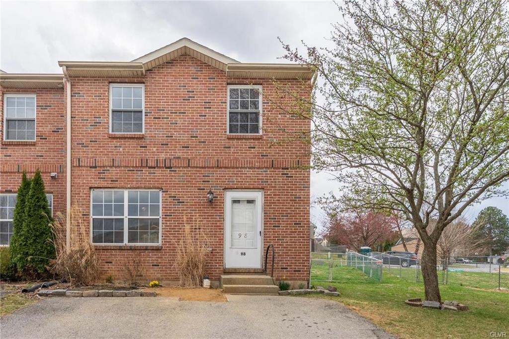 Alburtis Borough, Pennsylvania 18011, United States, 4 Bedrooms Bedrooms, ,3 BathroomsBathrooms,Residential,Pending,100931