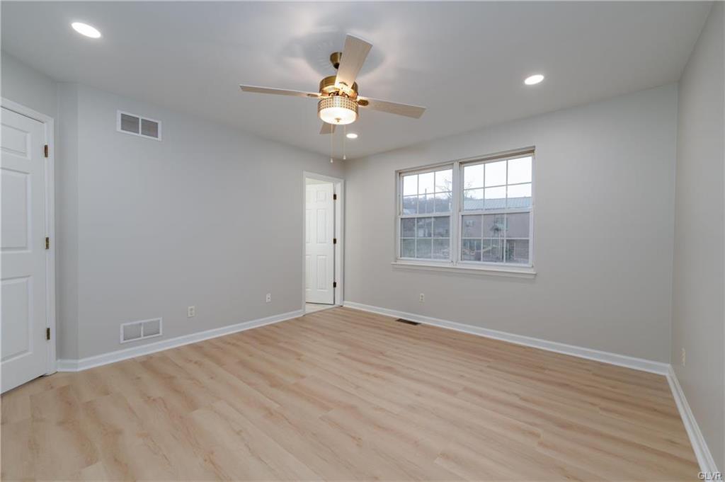 Alburtis Borough, Pennsylvania 18011, United States, 4 Bedrooms Bedrooms, ,3 BathroomsBathrooms,Residential,Pending,100931