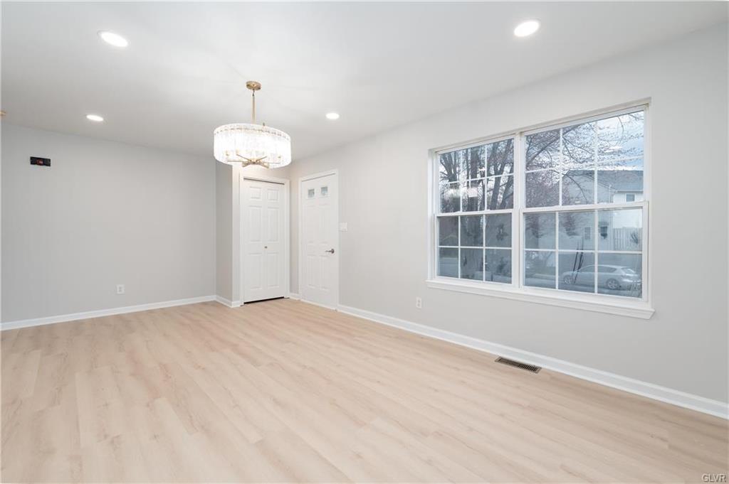 Alburtis Borough, Pennsylvania 18011, United States, 4 Bedrooms Bedrooms, ,3 BathroomsBathrooms,Residential,Pending,100931