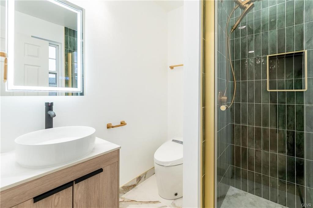 Alburtis Borough, Pennsylvania 18011, United States, 4 Bedrooms Bedrooms, ,3 BathroomsBathrooms,Residential,Pending,100931