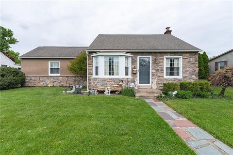 1821 W Stanley Street, South Whitehall Twp, PA 18104 - #: 737308