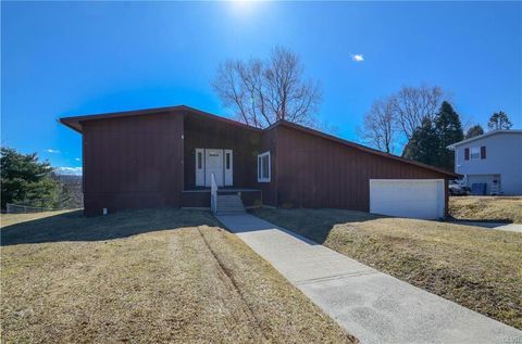 2228 Skyline Drive, Washington Twp, PA 18080 - #: 753514