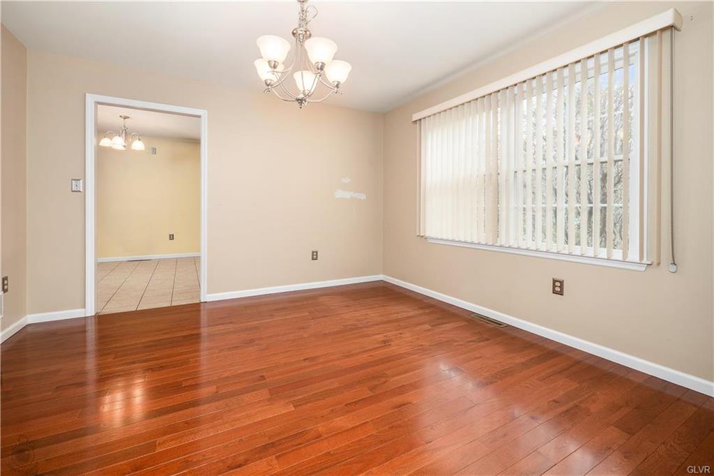 Forks Twp, Pennsylvania 18040, United States, 3 Bedrooms Bedrooms, ,3 BathroomsBathrooms,Residential,Active,102782