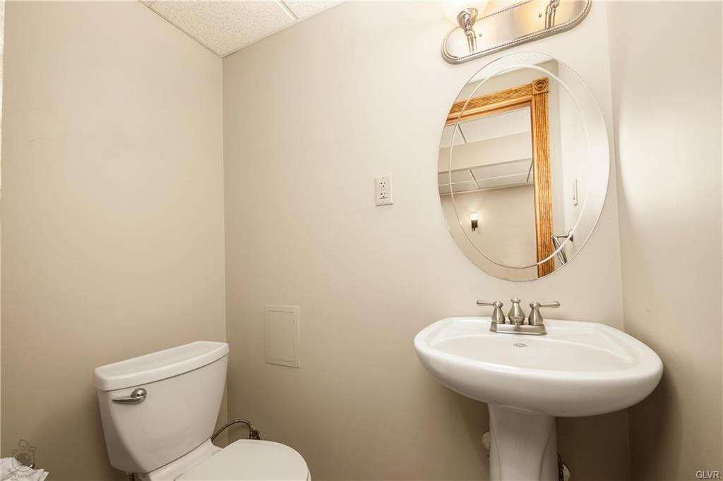 Forks Twp, Pennsylvania 18040, United States, 3 Bedrooms Bedrooms, ,3 BathroomsBathrooms,Residential,Active,102782