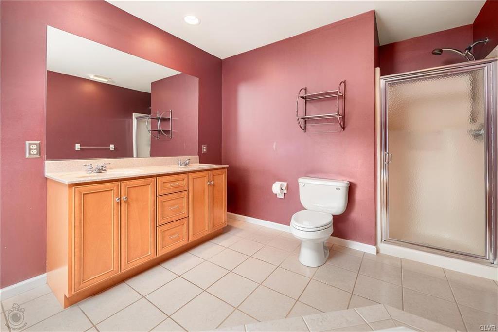 Forks Twp, Pennsylvania 18040, United States, 3 Bedrooms Bedrooms, ,3 BathroomsBathrooms,Residential,Active,102782