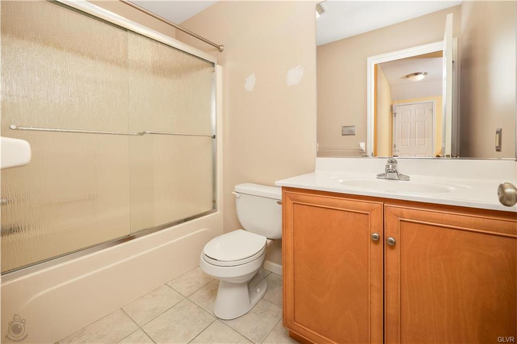 Forks Twp, Pennsylvania 18040, United States, 3 Bedrooms Bedrooms, ,3 BathroomsBathrooms,Residential,Active,102782