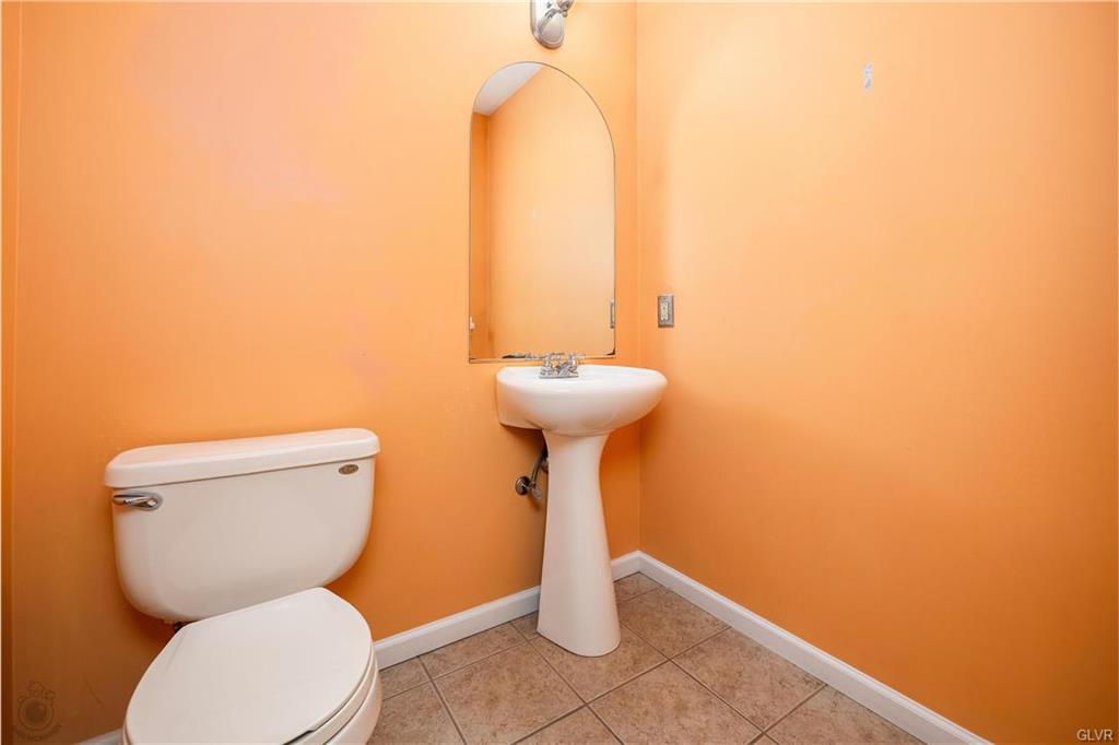 Forks Twp, Pennsylvania 18040, United States, 3 Bedrooms Bedrooms, ,3 BathroomsBathrooms,Residential,Active,102782