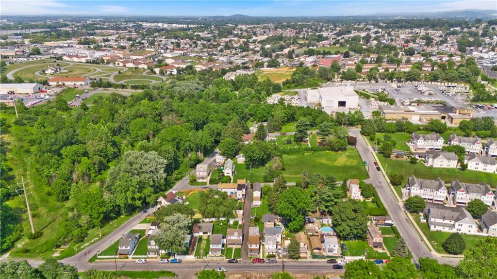 Allentown City, Pennsylvania 18109, United States, 4 Bedrooms Bedrooms, ,2 BathroomsBathrooms,Residential,Active,51614