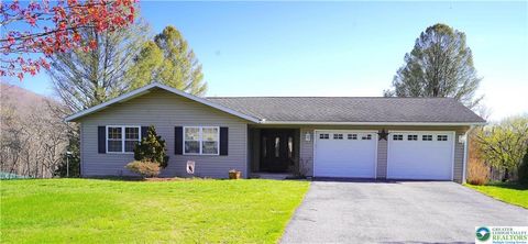 1308 Pin Oak Lane, Slatington Borough, PA 18080 - #: 755874
