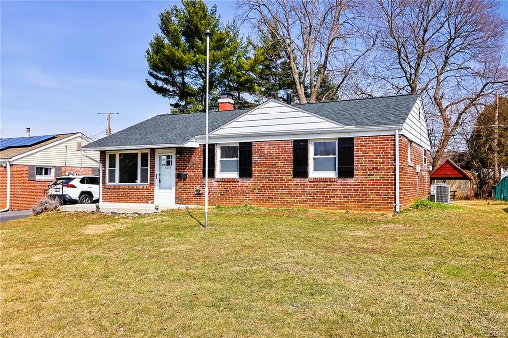 Allentown City, Pennsylvania 18103, United States, 2 Bedrooms Bedrooms, ,1 BathroomBathrooms,Residential,Pending,91072