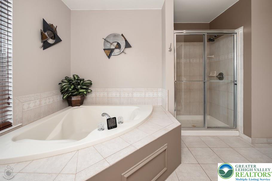 Macungie Boro, Pennsylvania 18062, United States, 4 Bedrooms Bedrooms, ,3 BathroomsBathrooms,Residential,Pending,153515