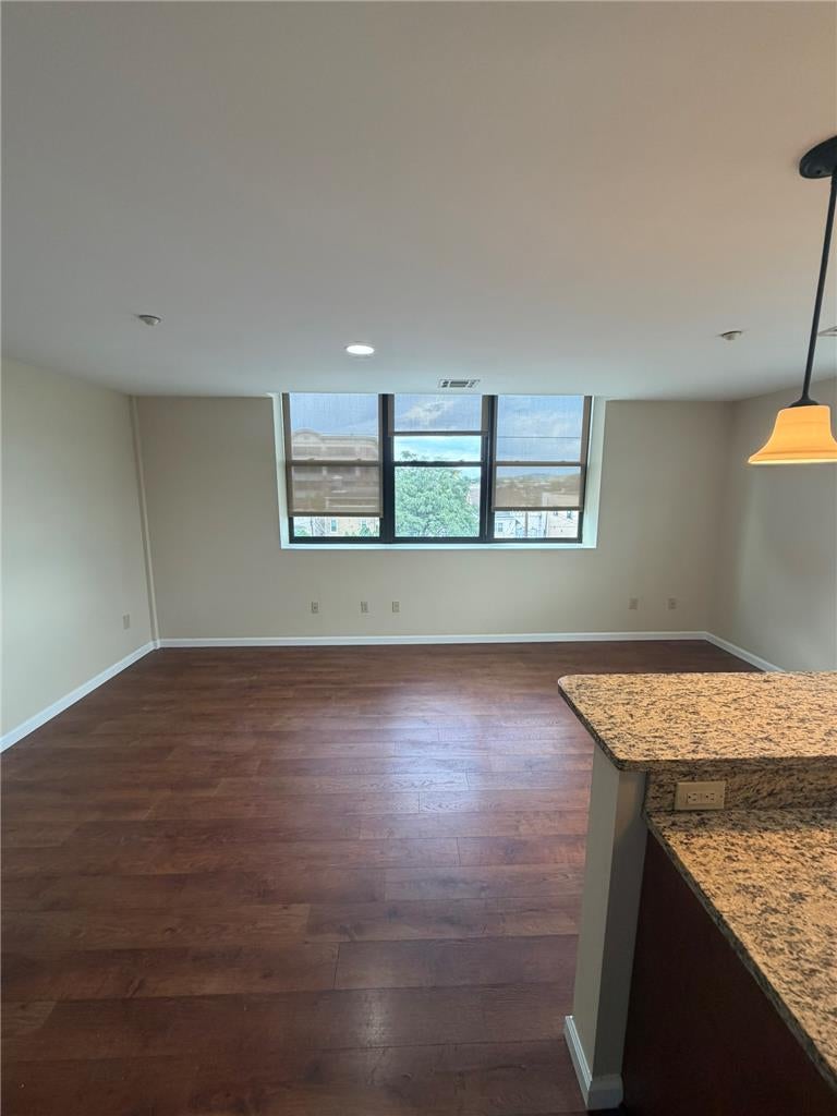 528 N New Street 19