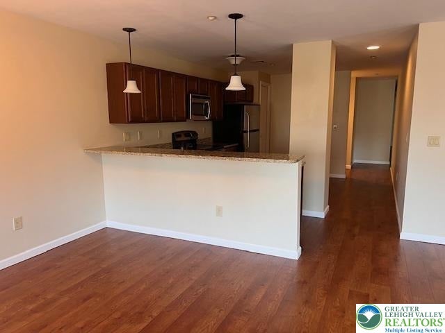 528 N New Street 19