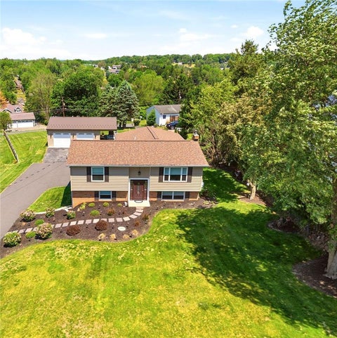Homes For Sale - 706 Shawnee Drive<br/> Schuylkill County, South Manheim Twp, PA 17922
