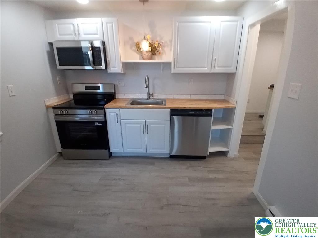 Walnutport Boro, Pennsylvania 18088, United States, 2 Bedrooms Bedrooms, ,1 BathroomBathrooms,Residential,Active,228774